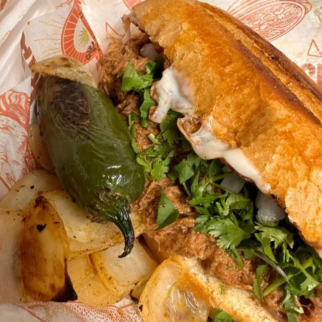 Birria torta c/consome.